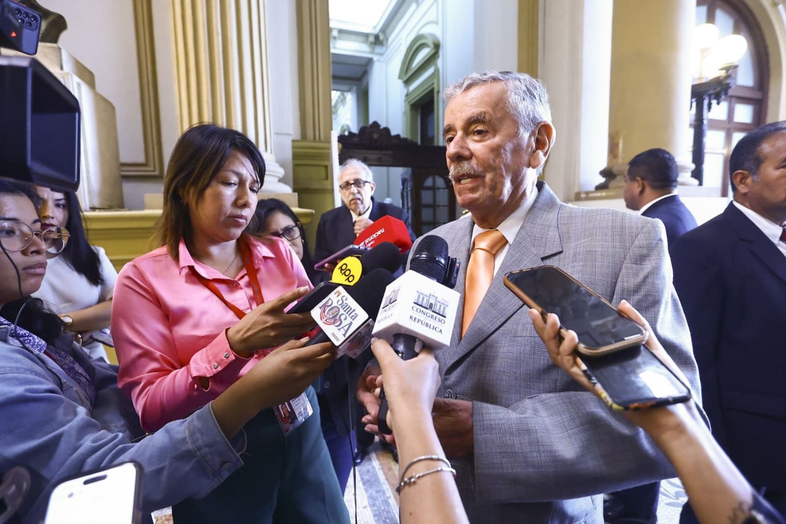 Rospigliosi advierte que no se debe generar más inestabilidad política